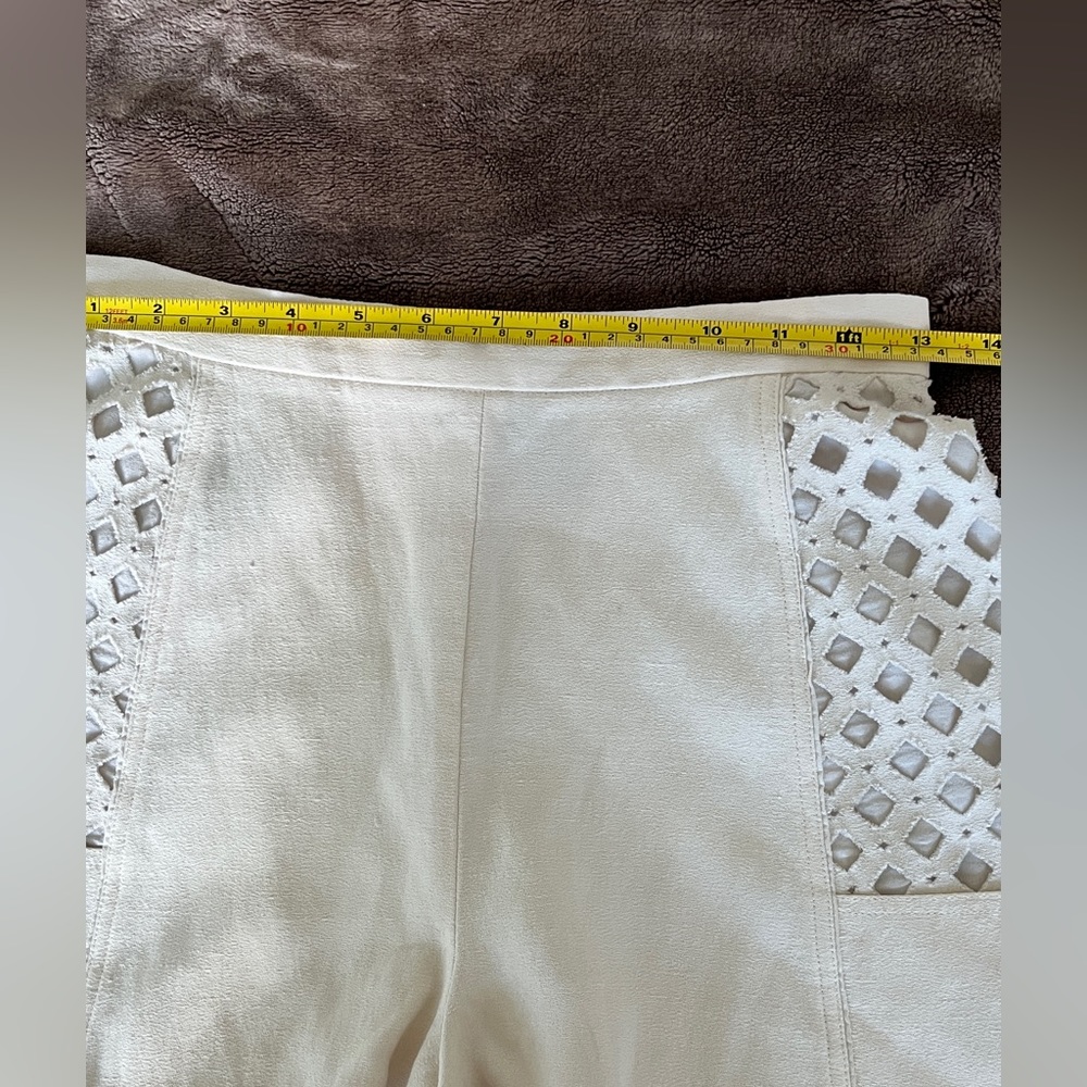 Auth. Fendi shorts made in Italy size 40 - Picture 9 of 11